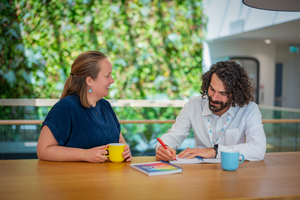exberry_gnt-corporate-office-people-teamwork-02-almeida-monteiro-van-der-meijde